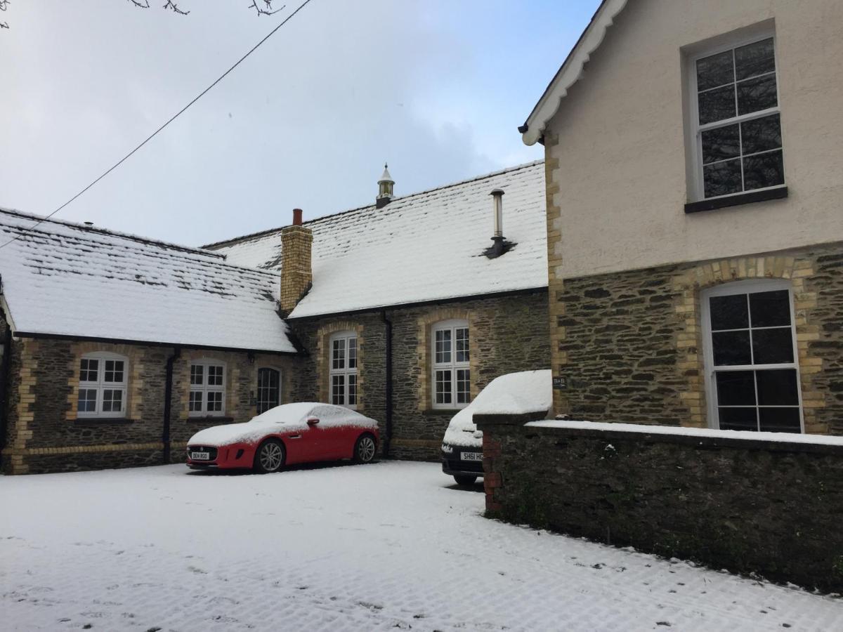 Old School B & B Pencader (Carmarthenshire) Exterior foto