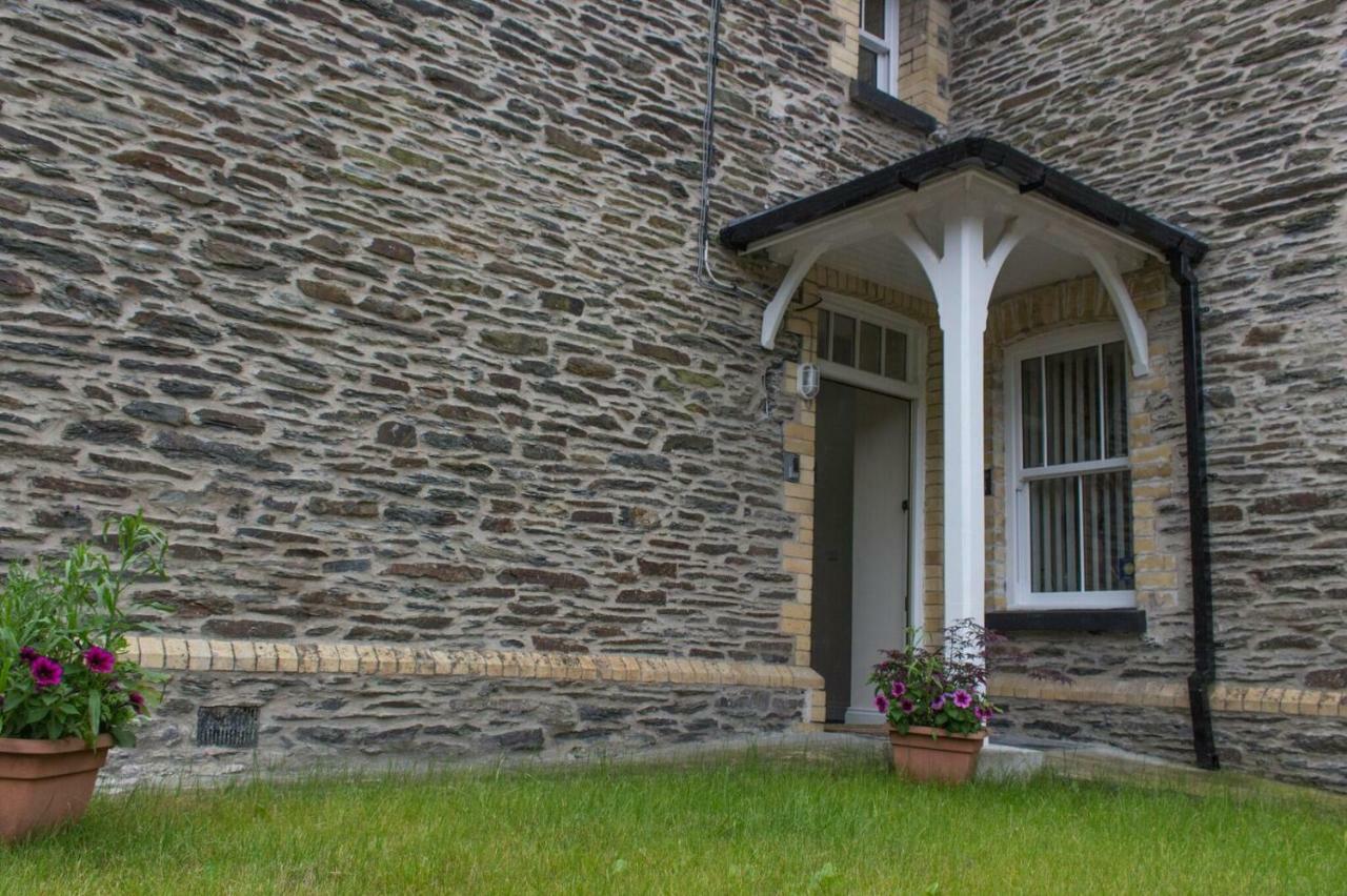 Old School B & B Pencader (Carmarthenshire) Exterior foto